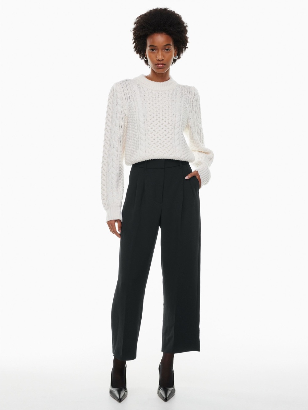 *Slight Flaw* Aritzia Effortless Pant Cropped Crepette Size 12 Black
